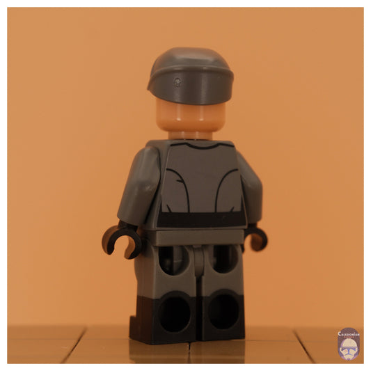 Ra'is Galactic Insurgent - Disguised